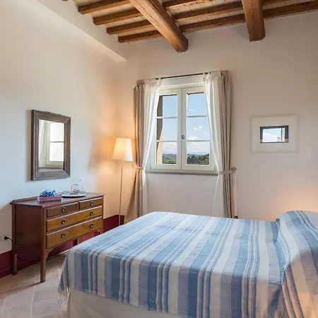 Villa Tenuta Bellafonte 14, Emma Bevagna